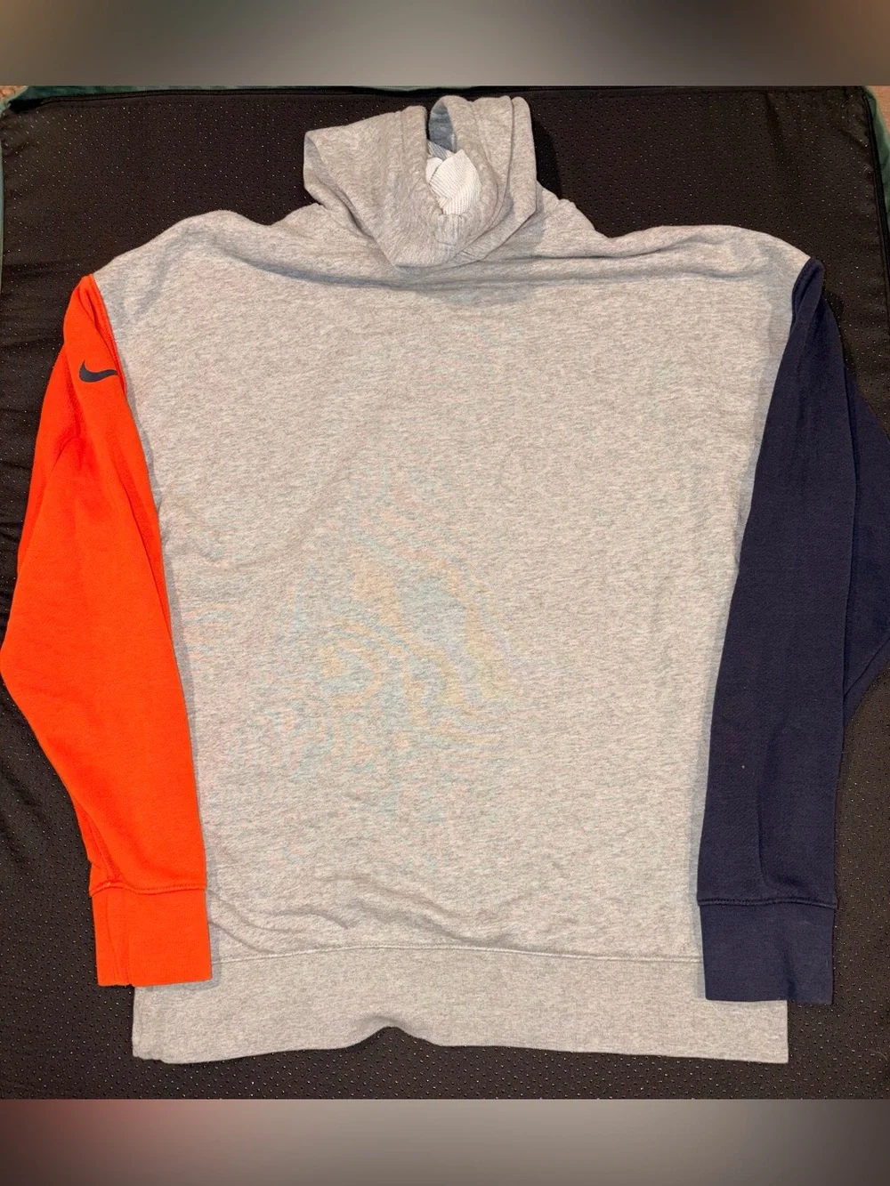 Chicago Bears Nike Men’s M Heritage Wordmark Pullover Hoodie Color Block Sleeves